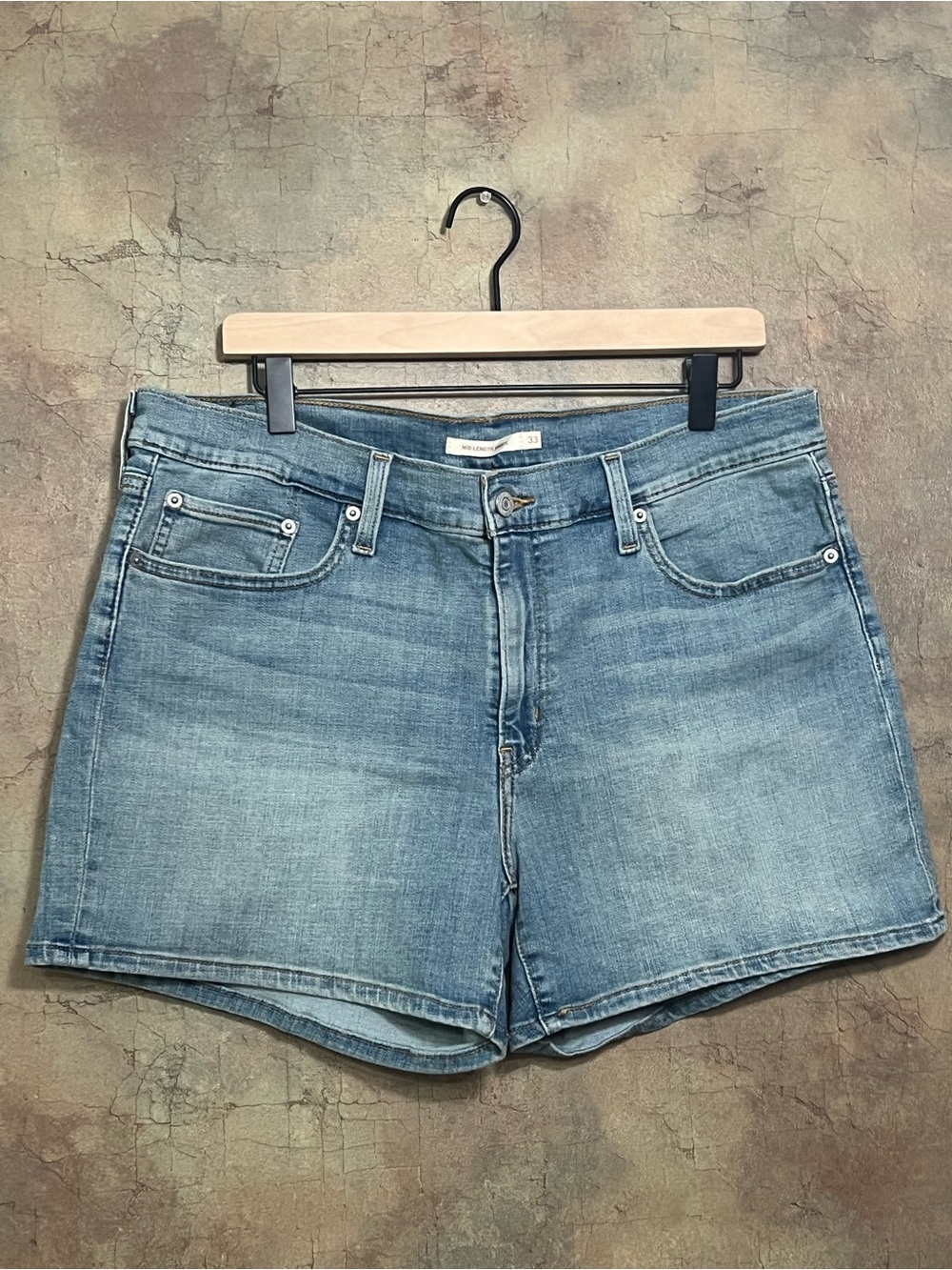 Levi's Women's Light Blue Denim Shorts - NWOT